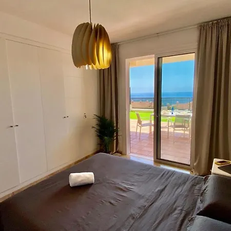 Overlooking On Atlantic Ocean * Puerto de Santiago (Tenerife)