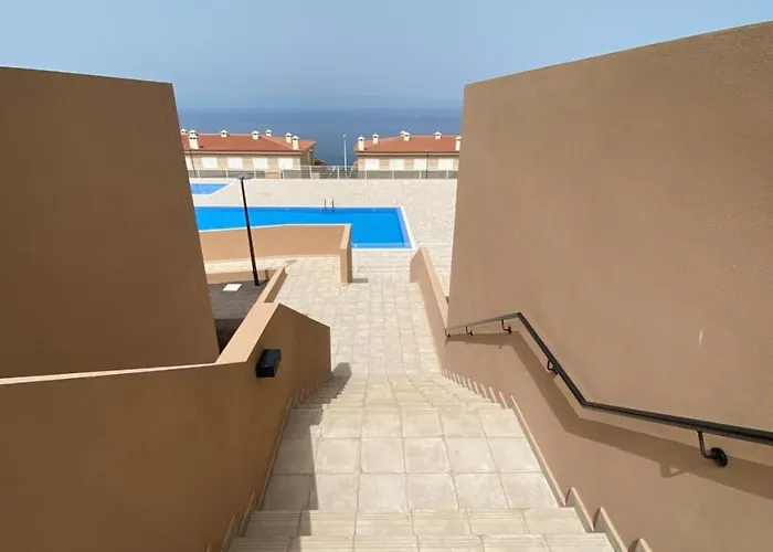 Apartament Overlooking On Atlantic Ocean